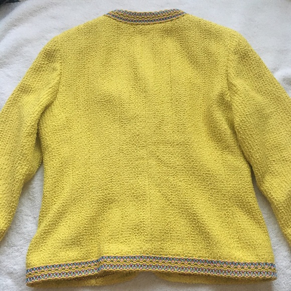 Sold! Vintage Chanel 1994 yellow scoubidou trim jacket and skirt suit - Picture 12 of 17